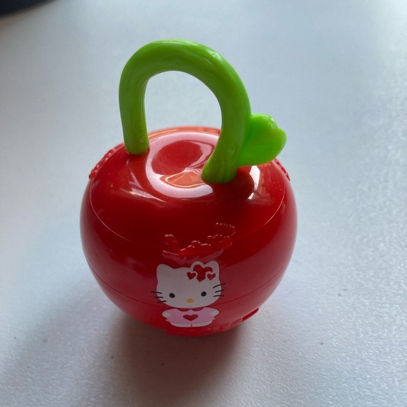 Hello Kitty Keychain Collection - Picture 5 of 7